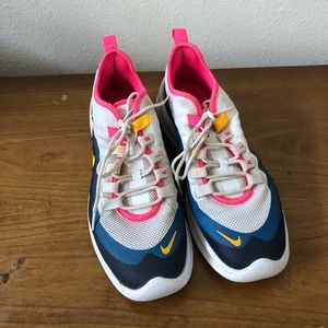 Womens Nike sneakers